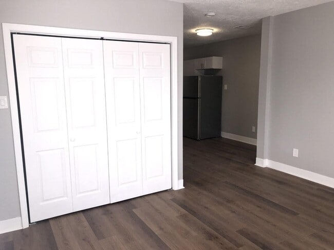 Photo - 220 Milby St