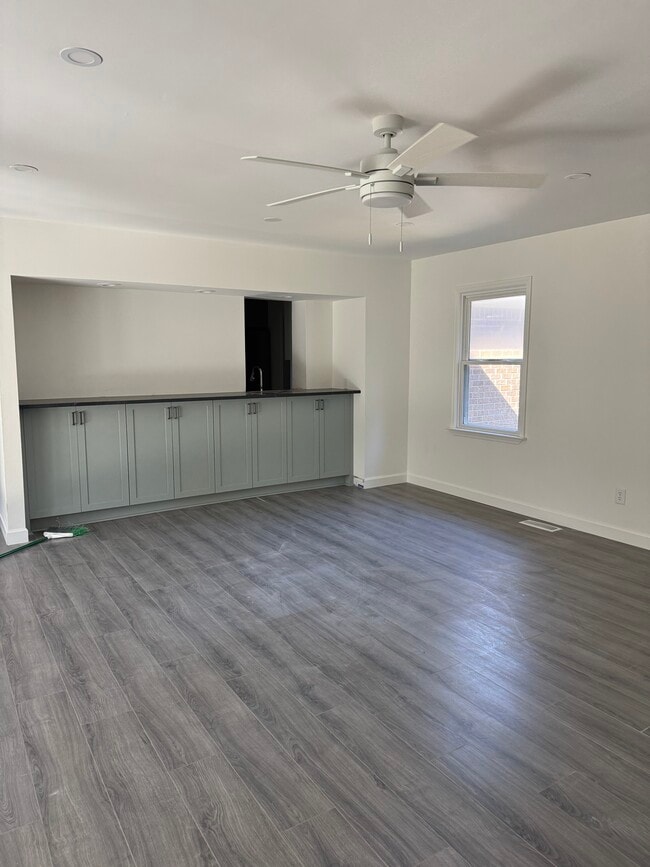 Photo - 1038 Point Of Lgt Ln