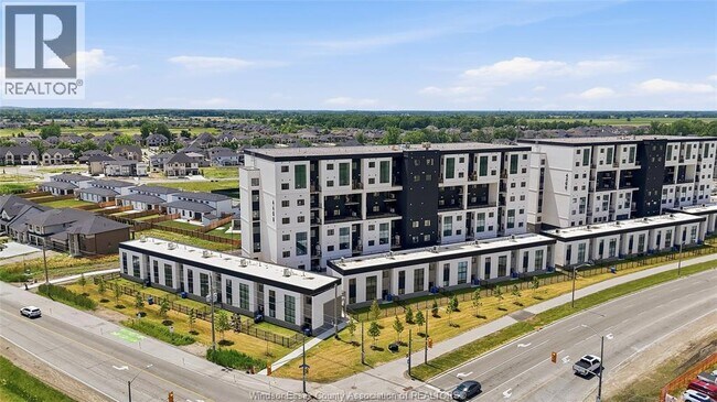 Photo - 4400 Laurier Pkwy Unit 475