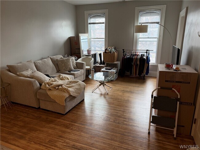 Photo - 370 Virginia St