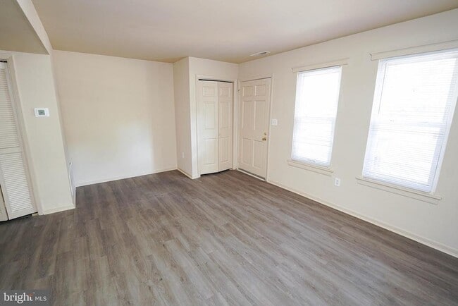Photo - 726 Hemlock St