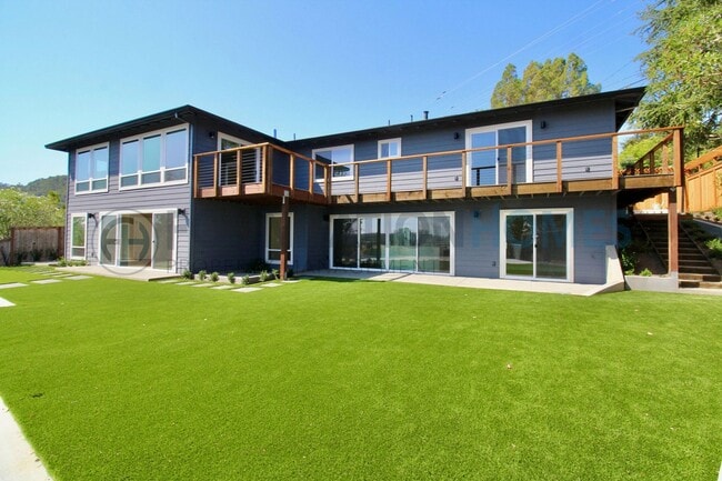 Photo - 124 Esmeyer Dr