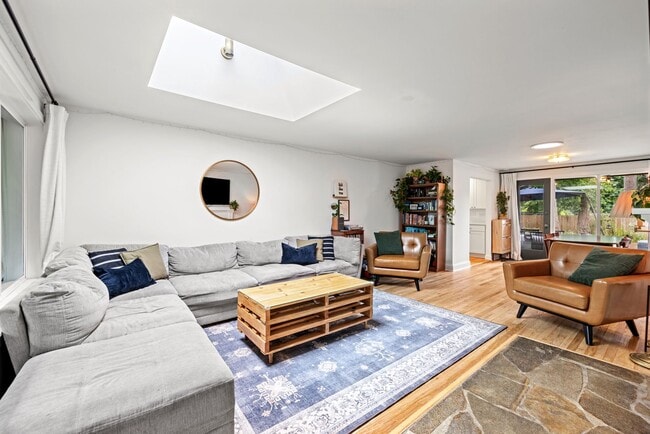 Photo - 14904 Evanston Ave N