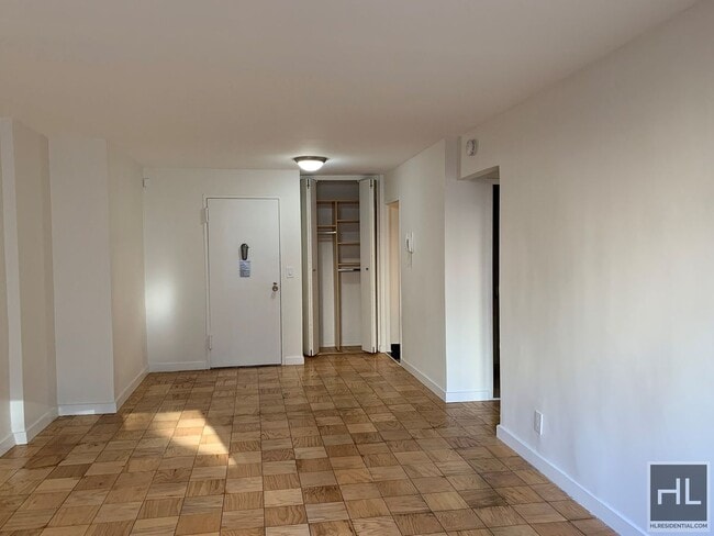 Photo - EAST 36 STREET Unit LOBD0A0