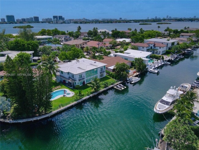 Building Photo - 13300 Biscayne Bay Terrace