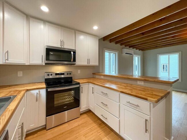 Photo - 56 W Cascade St