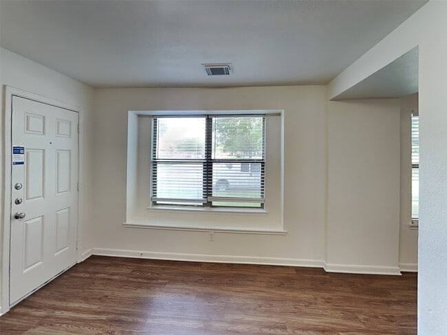 Photo - 9510 Juniper Pl Ct