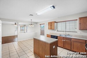 Photo - 342 Fontana Albero