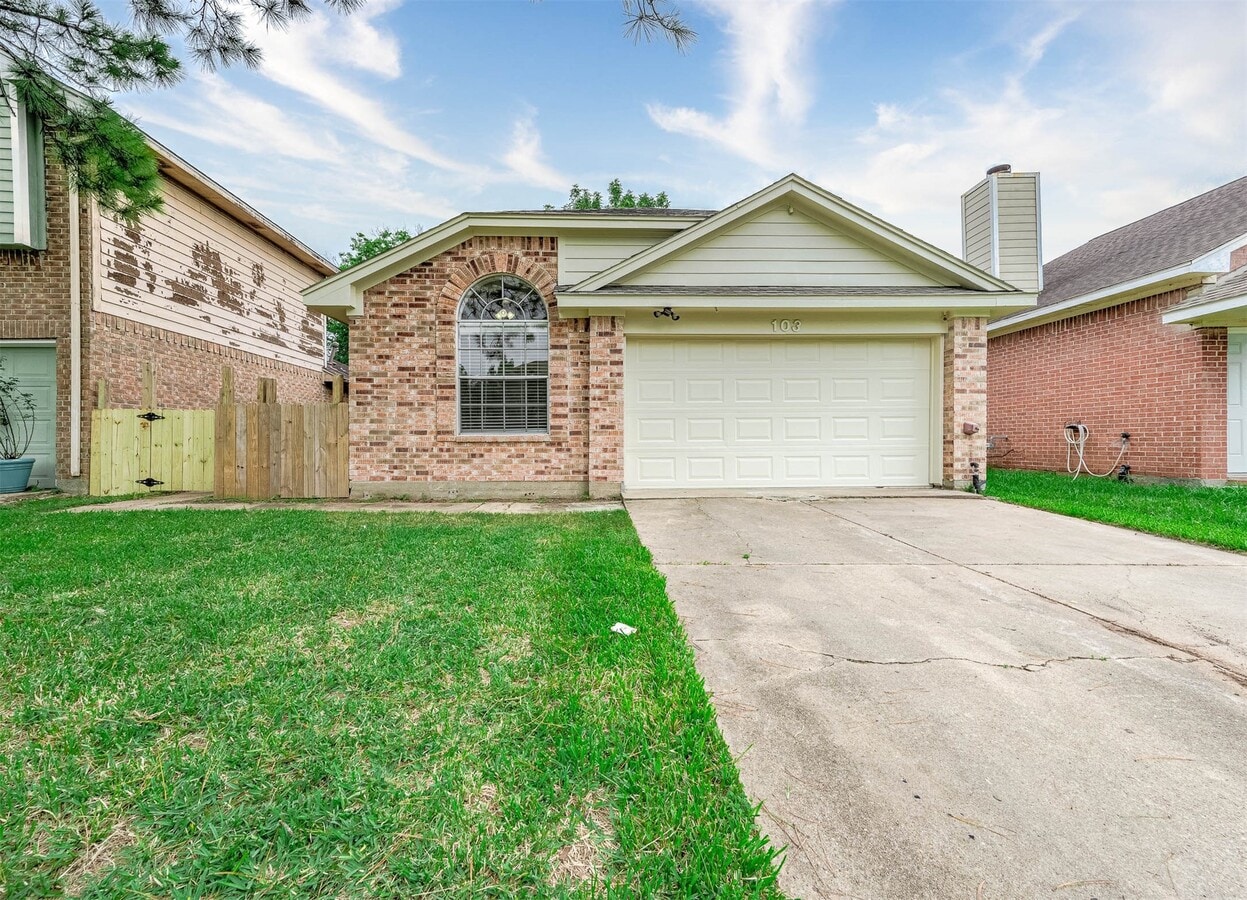 Photo - 103 Avocado St