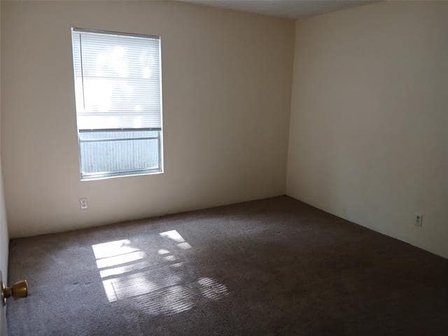 Photo - 133 Blue Jay Ln