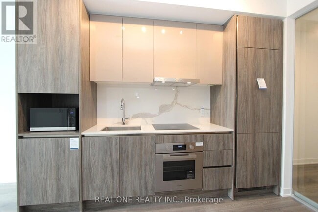 Photo - 180 Front St E Unit 3307