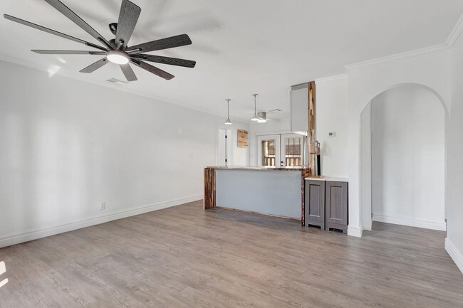 Photo - 1649 NE 31st St