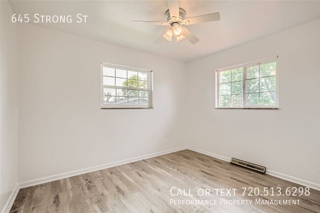 Photo - 645 Strong St