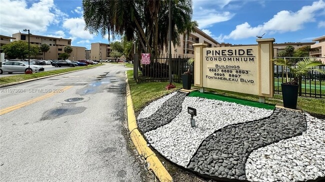 Building Photo - 8889 Fontainebleau Blvd Unit 201