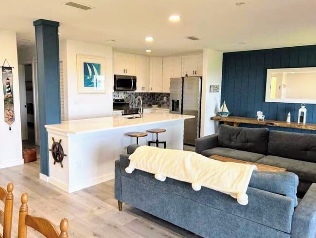 Building Photo - 28 Alcira Ct