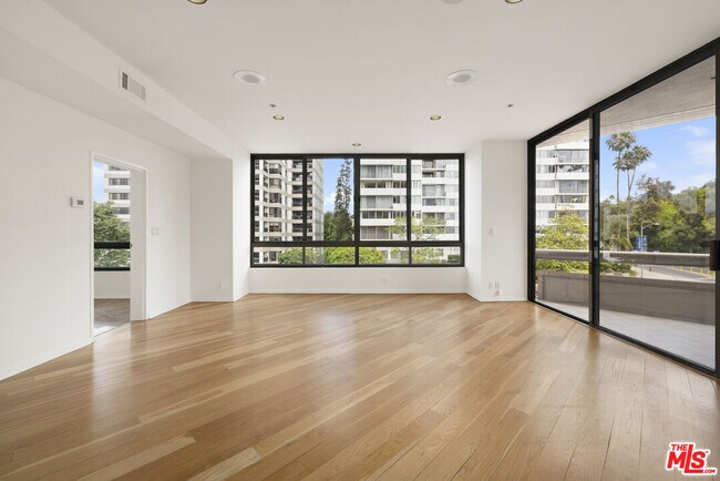 10430 Wilshire Blvd Unit 202