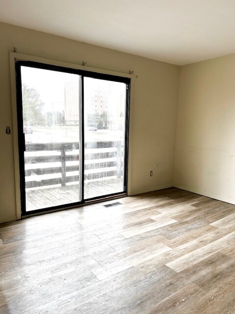 Photo - 950 Edgar Dr