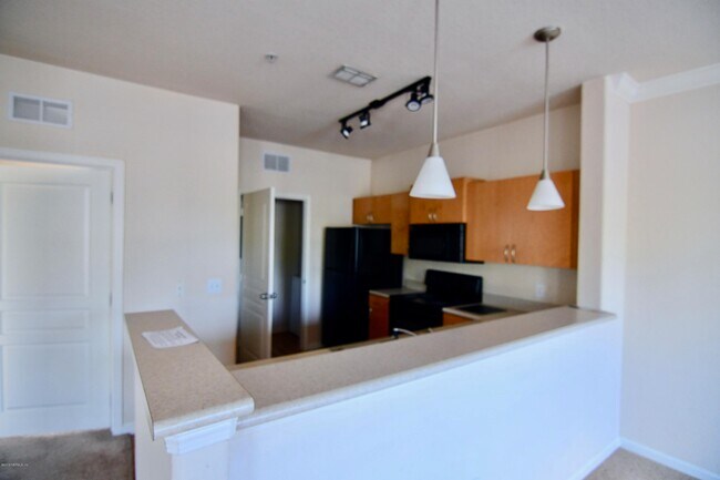 Photo - 9380 103rd St Unidad 142