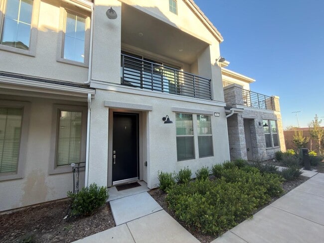 Photo - 2826 E Teaberry Dr