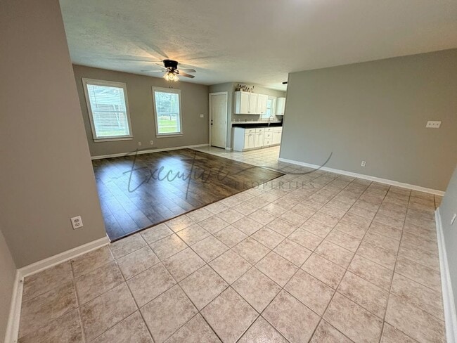 Photo - Spacious 3BR/2BA Duplex Near McNeese