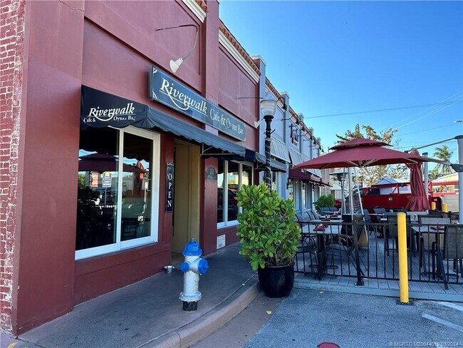 Photo - 2632 NE Pelican Wy