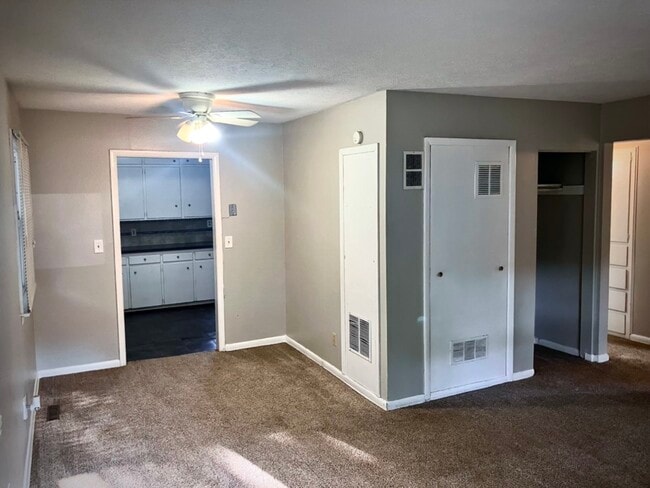 Photo - 138 Wire Ave