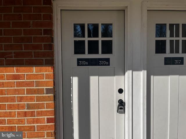 Building Photo - 319 Columbia Ave Unit 319A