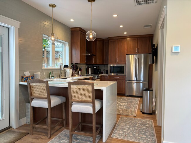 Building Photo - 2203 Park Ave