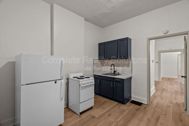 Photo - 4427 S 38th St