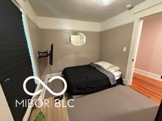 Photo - 2405-2407 S Meridian St