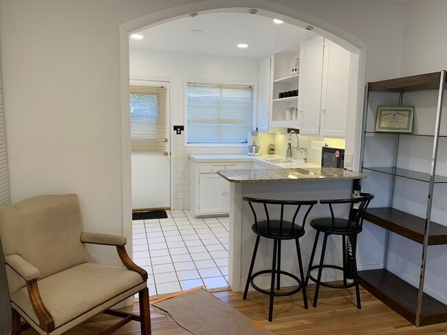 Photo - 17351 Bullock St