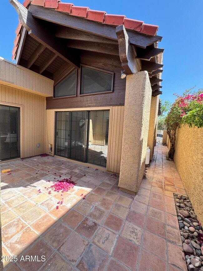 Building Photo - 11074 E Yucca St Rental
