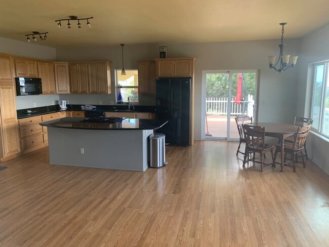 Photo - 2301 Nolte Dr Unit Upstairs