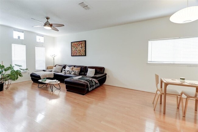 Photo - 4004 Foxtail Palm Ct
