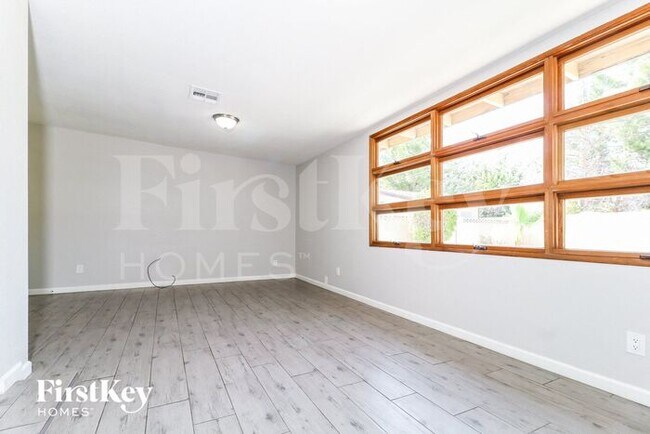 Photo - 2020 W Missouri Ave