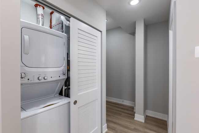 Photo - 437 W Belden Ave Unidad 2