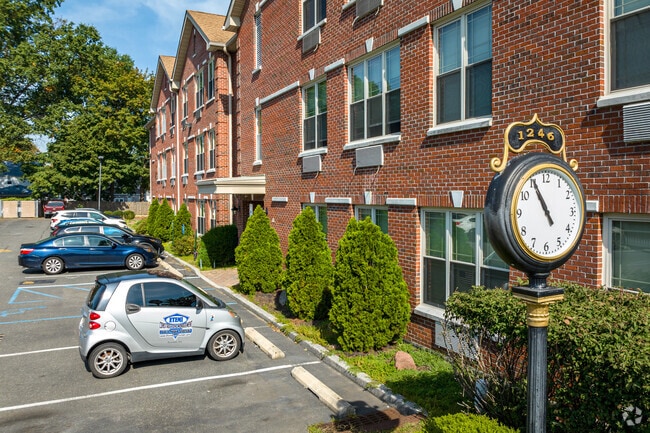 The Hub Brookdale