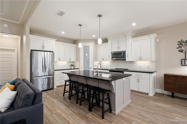 Photo - 16 Manchester Dr