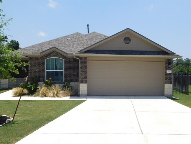 Building Photo - 104 Royal Palm Way