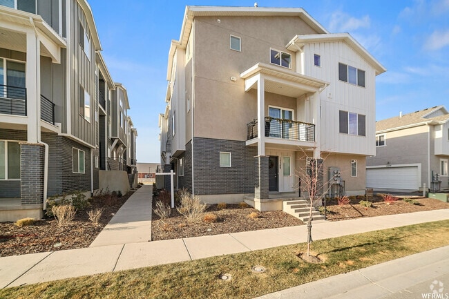 Building Photo - 15287 S Tack Way Rental
