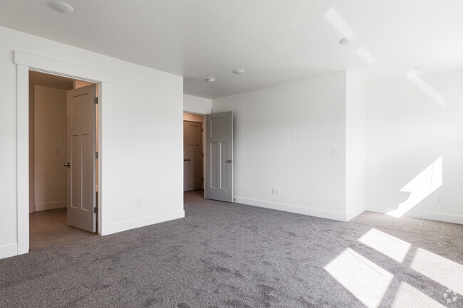 3BR, 2.5BA - 1560SF - Station on 17th