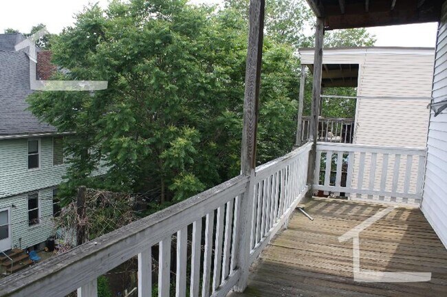 Photo - No Brokers Fee, Pets Friendly, Eat-in Kitchen, Big Bedrooms, Laundry on a Site