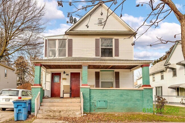 Photo - 1335 Hamilton Ave NW Unit 2