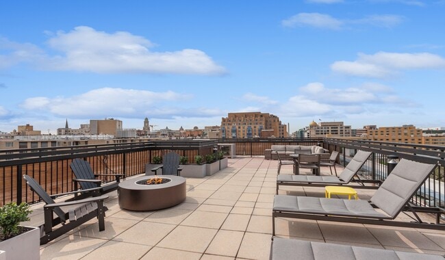 Rooftop sundeck with Wi-Fi access and lounge chairs