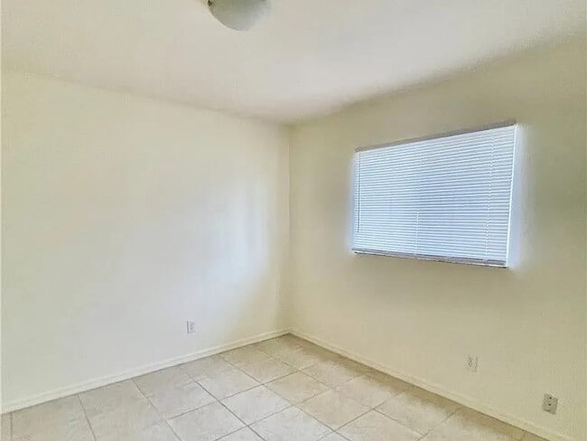 Photo - 2703 SW 1st Ave