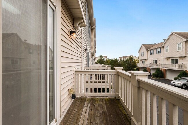 Photo - 758 Hanbury Dr