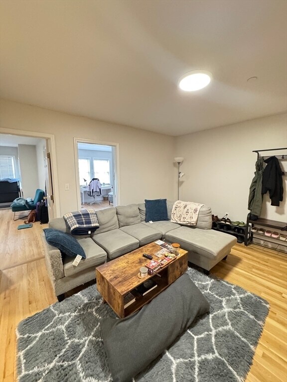 Photo - 389 W Broadway Apartamento Unidad 1