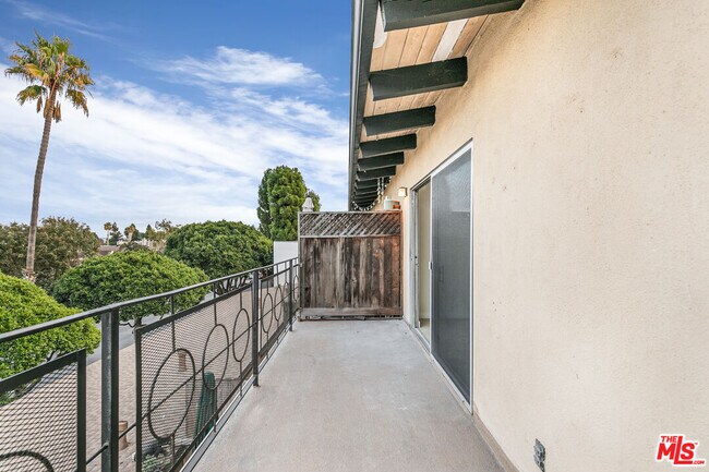 Photo - 2637 S Centinela Ave Apartamento Unidad 18