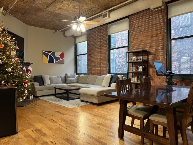 Photo - 635 W Lakeside Ave Unidad 503