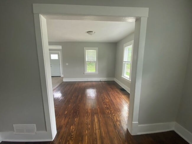 Photo - Fully Remodeled 3 Bed 1 Bath!!